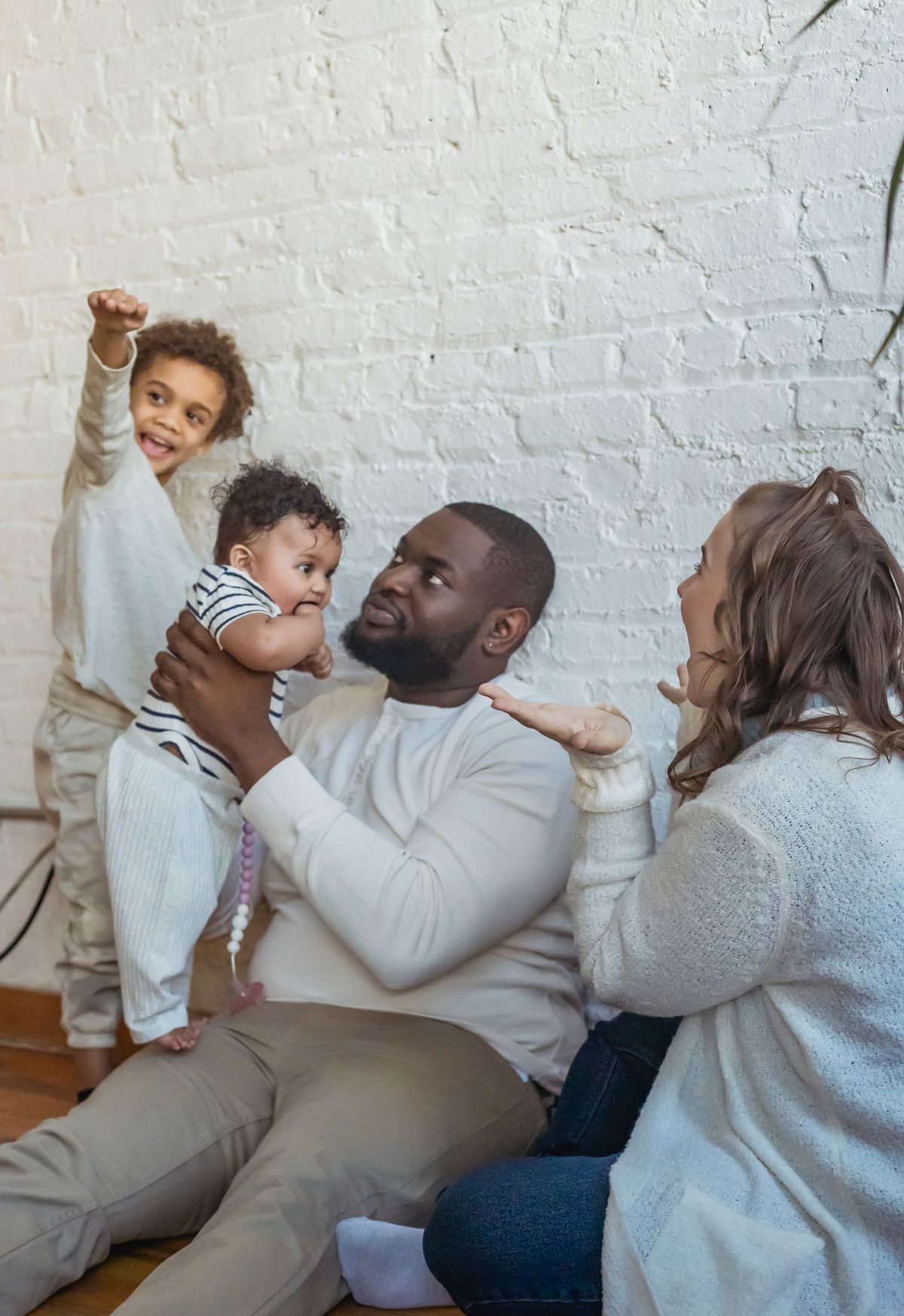 Padres compartiendo con sus hijos